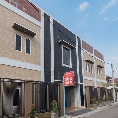 Reddoorz Plus Syariah @ Tuparev Cirebon 3 Buitenkant foto