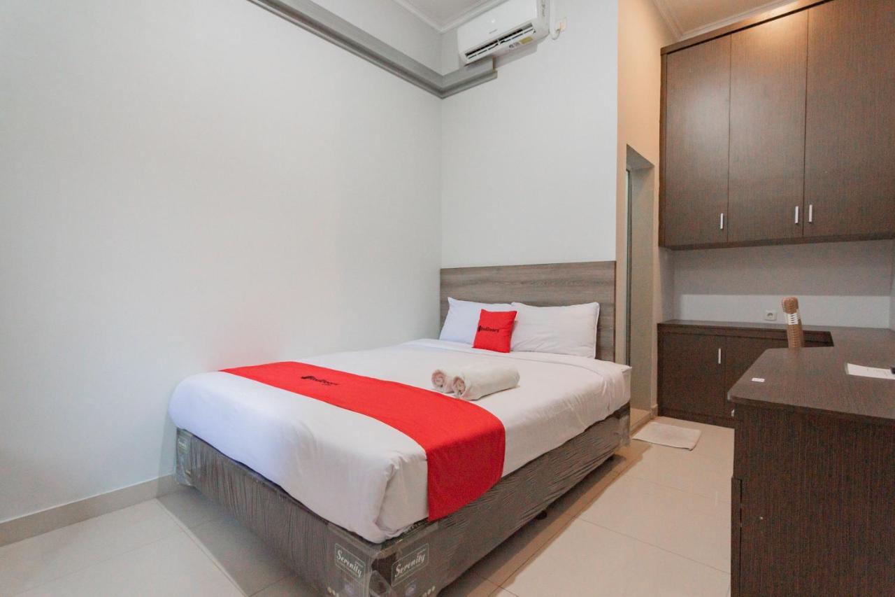 Reddoorz Plus Syariah @ Tuparev Cirebon 3 Buitenkant foto