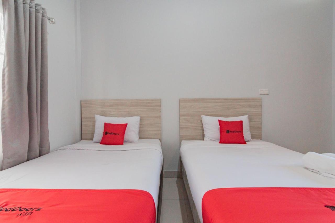 Reddoorz Plus Syariah @ Tuparev Cirebon 3 Buitenkant foto
